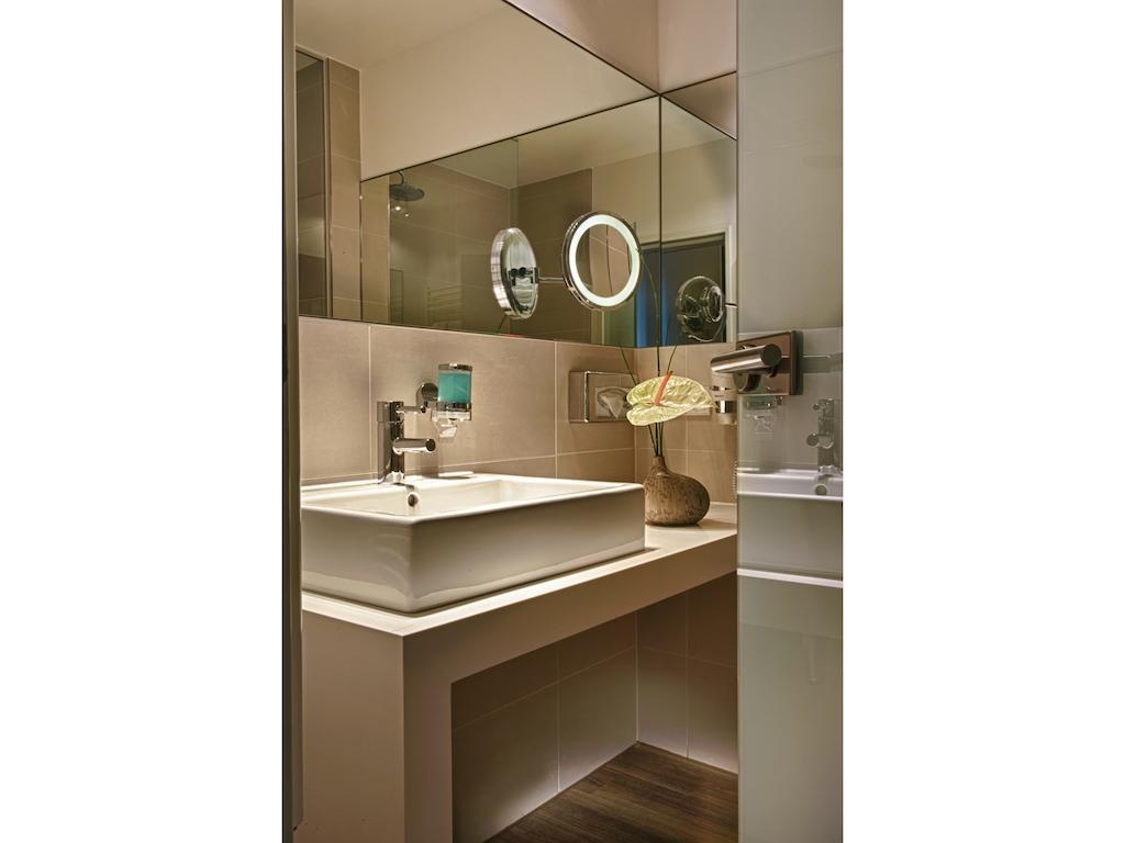 Hotel Conti Duisburg - Partner Of Sorat Hotels Luaran gambar