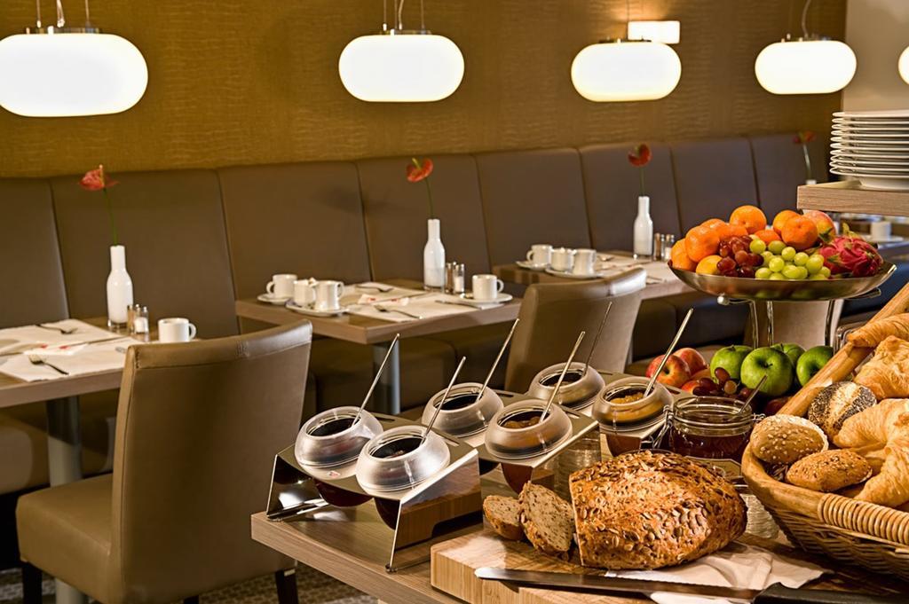 Hotel Conti Duisburg - Partner Of Sorat Hotels Restoran gambar