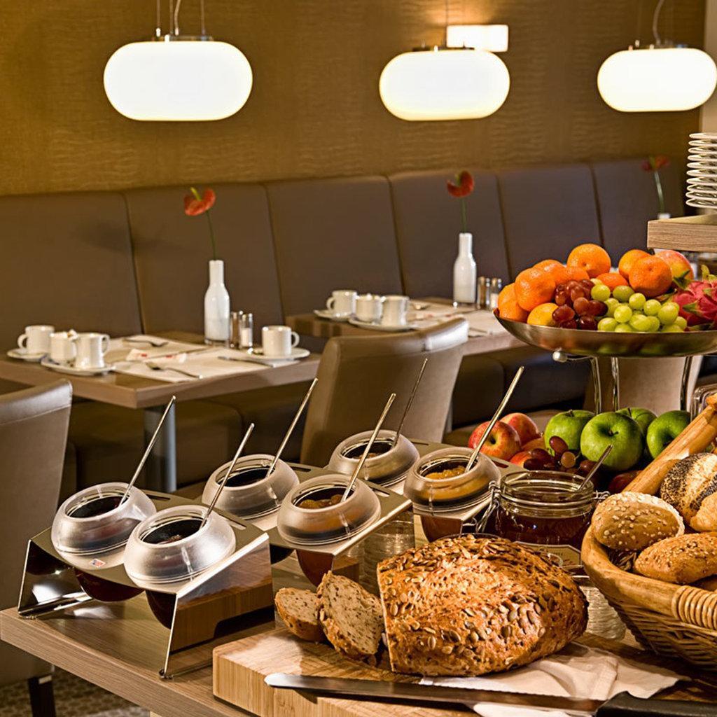 Hotel Conti Duisburg - Partner Of Sorat Hotels Luaran gambar