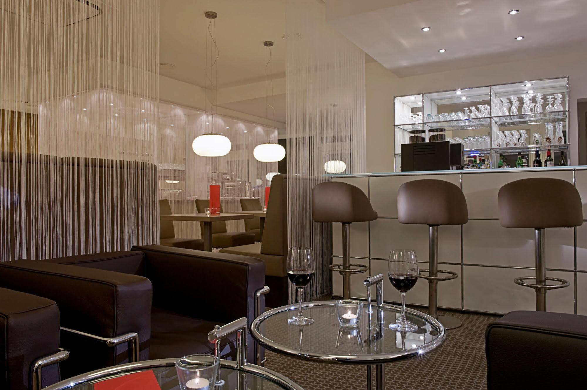 Hotel Conti Duisburg - Partner Of Sorat Hotels Restoran gambar